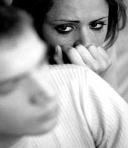 أزواج وزوجات -4- هل لخيانة المــرأة مبرر؟